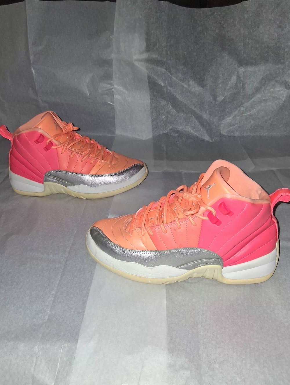 Air Jordan 12 Retro Sunrise Sneakers, Women 8.5 = 7Y